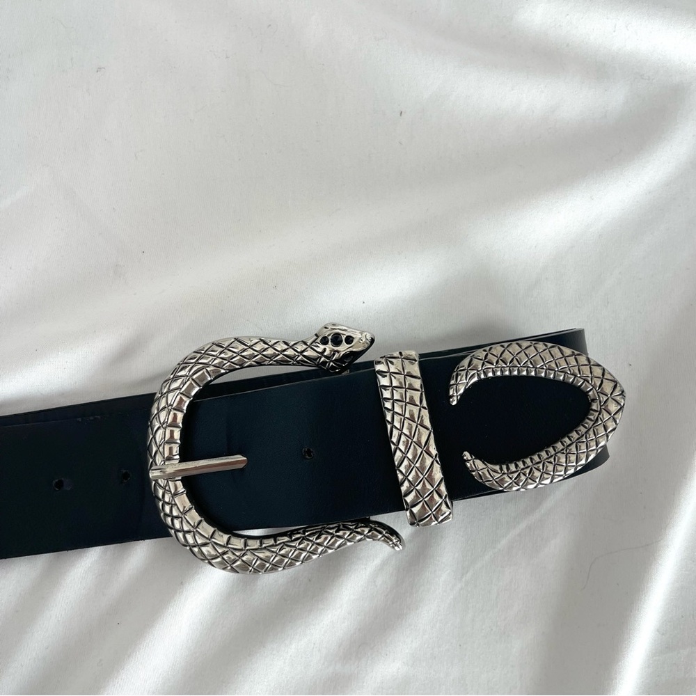 Fashion Nova Snake Reputation Black Silver Wide Faux Leather Double Buckle Belt - Picture 4 of 7